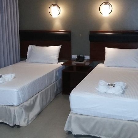 Win Hotel&Casino Talisay  Buitenkant foto